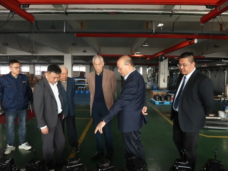 第七屆工程機械行業標準化（huà）工作會議暨2024年（nián）中國工程機械工（gōng）業協會標準化工作委員會年會8.jpg