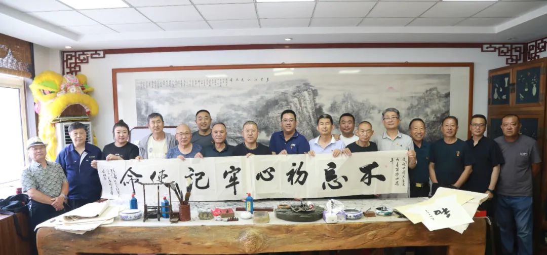 舉辦（bàn）慶祝中國（guó）共產黨成立104周年主題黨日活動2.jpg